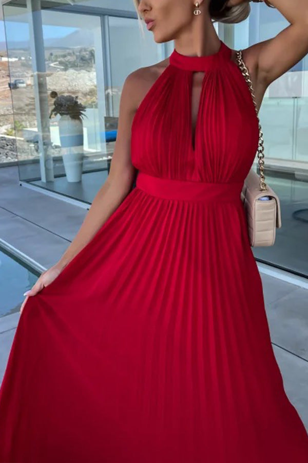 Vestido plisado con cuello halter