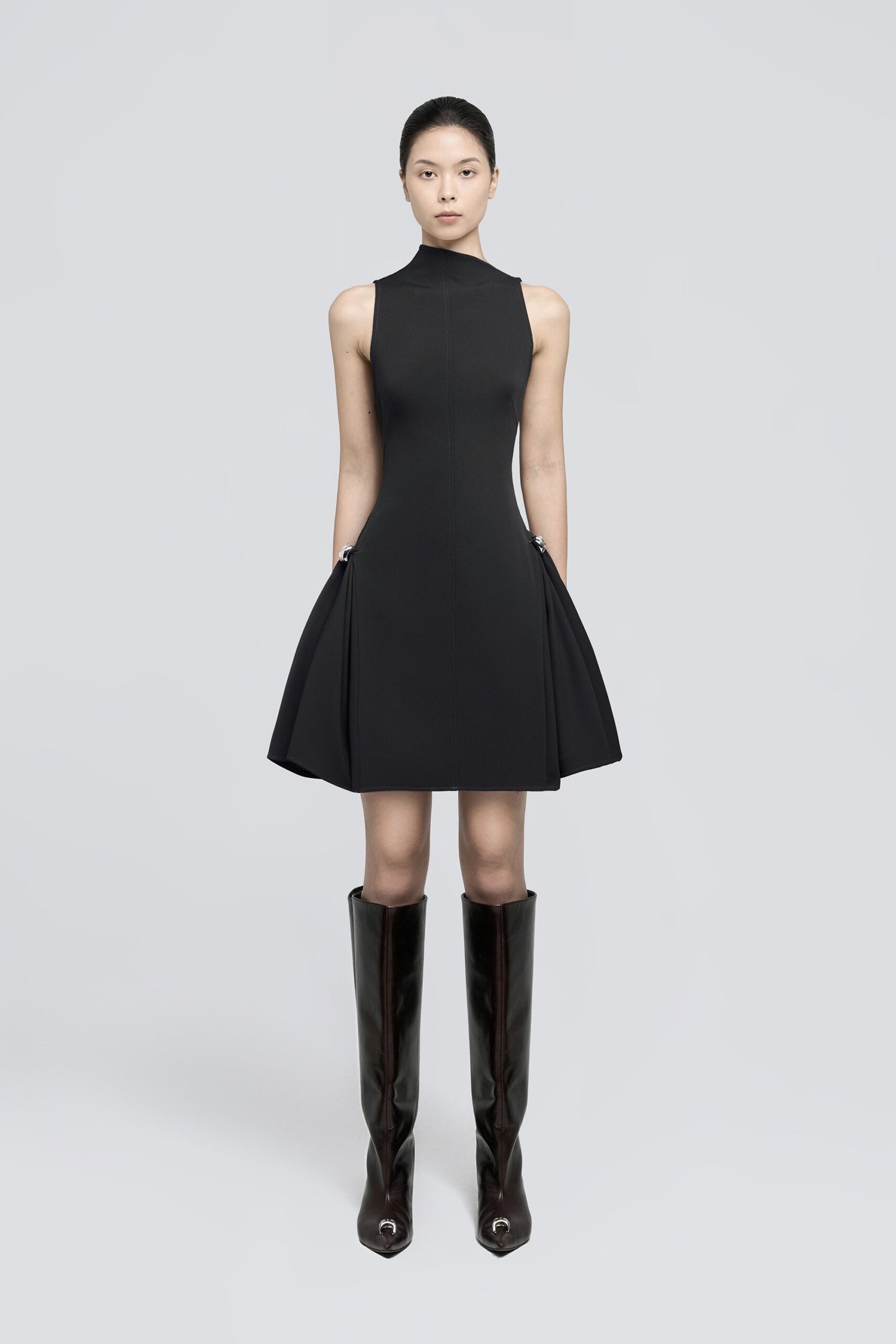 Vestido mini acampanado asimétrico Samantha 