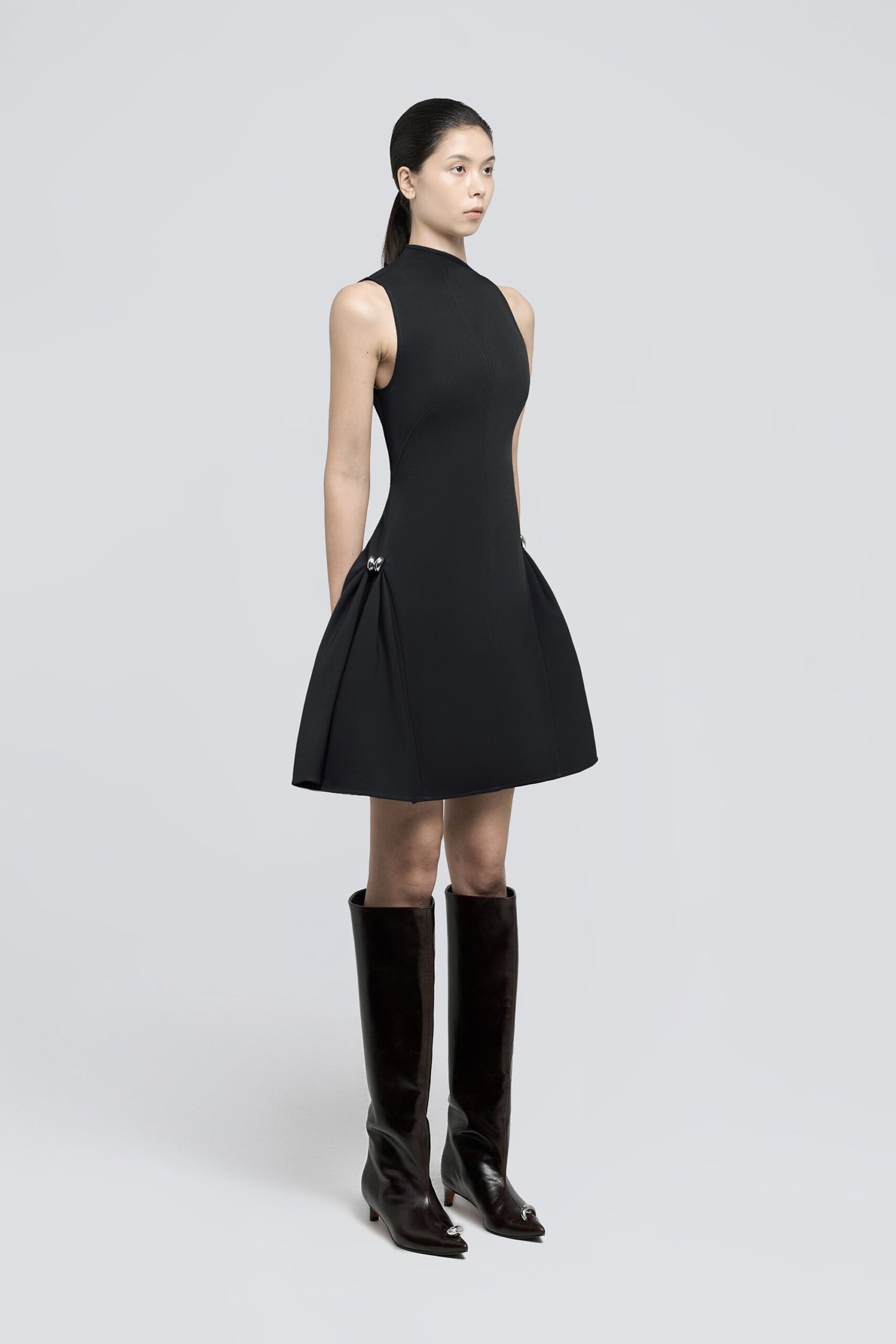 Vestido mini acampanado asimétrico Samantha 