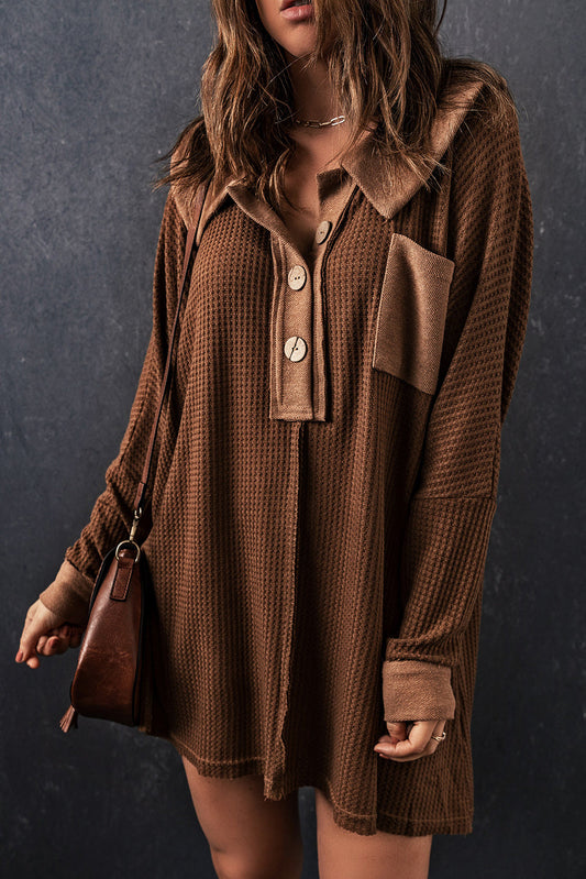 Camiseta holgada para mujer con diseño vintage de gofre teñido con minerales en marrón