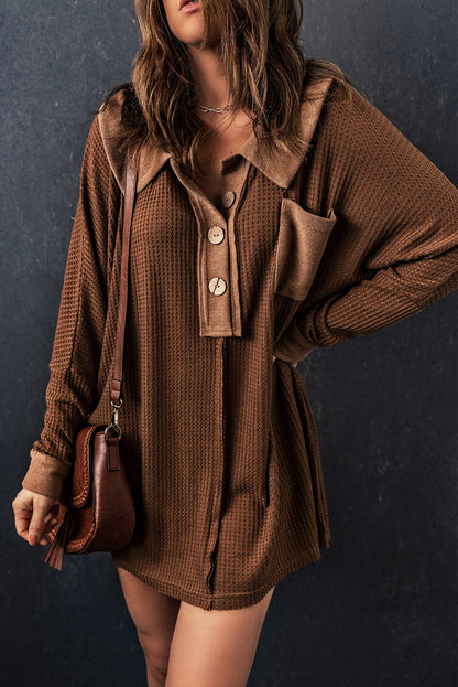 Camiseta holgada para mujer con diseño vintage de gofre teñido con minerales en marrón