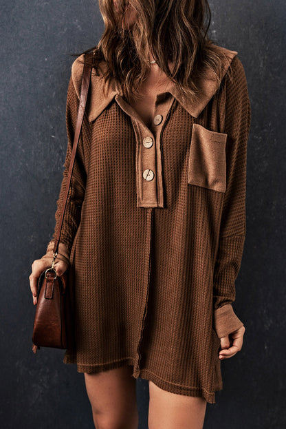 Camiseta holgada para mujer con diseño vintage de gofre teñido con minerales en marrón