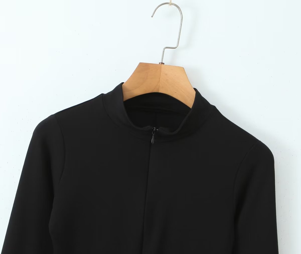 Mono corto ajustado de manga larga con cremallera y pantalones cortos de verano para mujer