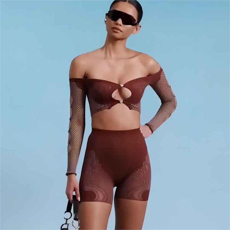 Traje de punto de una pieza para mujer, color liso, hombros descubiertos, manga larga, top corto, corte alto, pantalones cortos ajustados