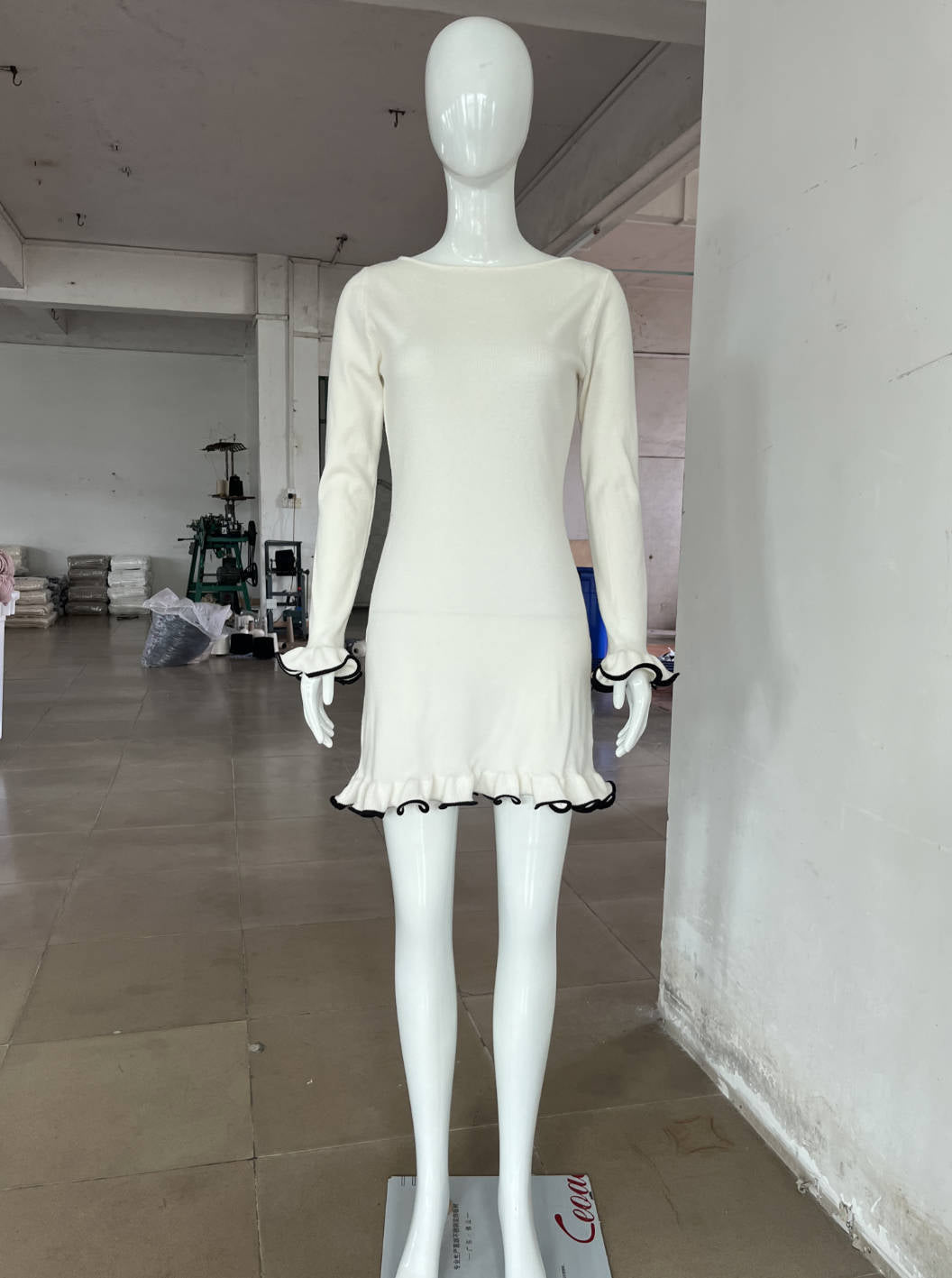 Vestido sexy con borde ondulado, ajustado, de punto con orejas de madera y mangas largas, para otoño e invierno.