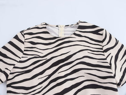 Vestido elegante con estampado animal de moda para mujer de otoño