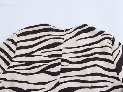 Vestido elegante con estampado animal de moda para mujer de otoño