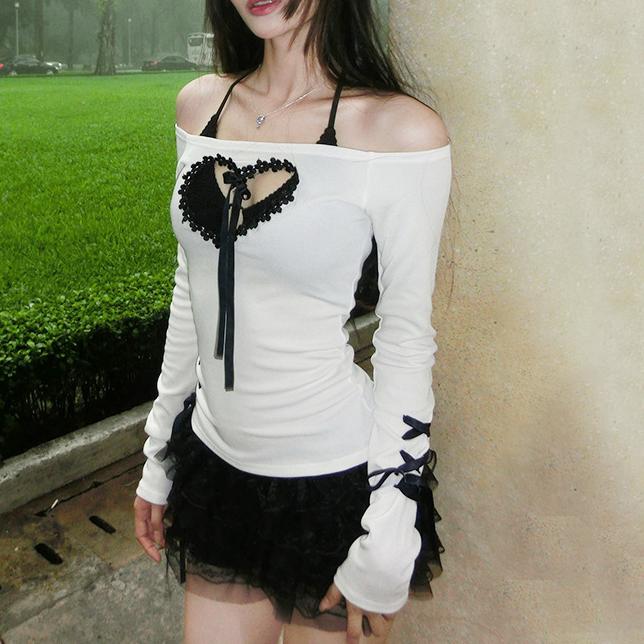 Top ajustado con lazo de encaje en forma de corazón ahuecado y hombros descubiertos para mujer, color contrastante, manga larga, sexy