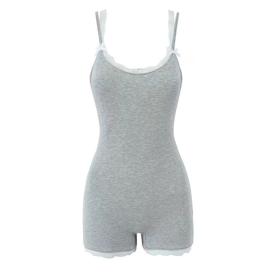 Mono de verano sexy con encaje en contraste de colores y tirantes finos, sin espalda, ajustado, pantalones cortos para mujer