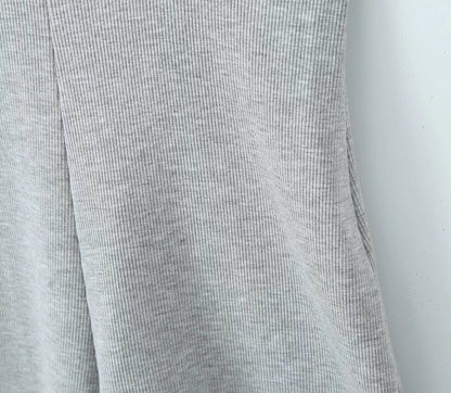 Mono de verano sexy con encaje en contraste de colores y tirantes finos, sin espalda, ajustado, pantalones cortos para mujer