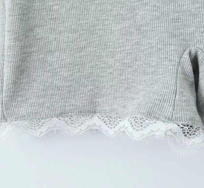 Mono de verano sexy con encaje en contraste de colores y tirantes finos, sin espalda, ajustado, pantalones cortos para mujer
