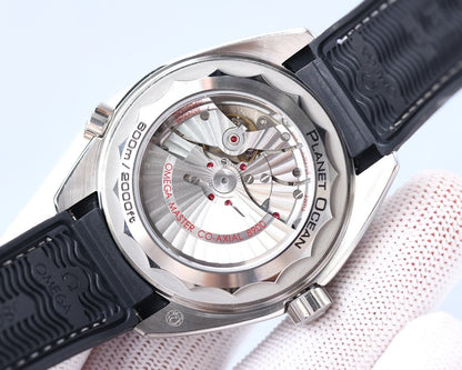 SEMASTER PLANET OCEAN 600M BLACK CERAMIC TEXTILE
