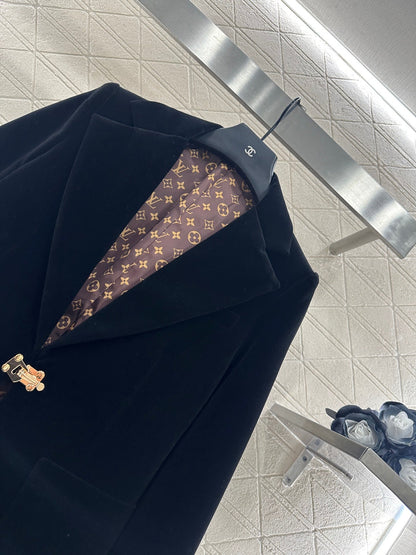 LV25 Gold-Button Lapel Suit Jacket Black Velvet 294490