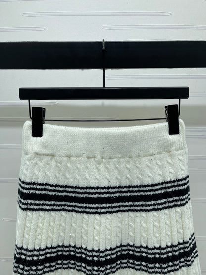 CC 25 Striped Knit Skirt White Wool