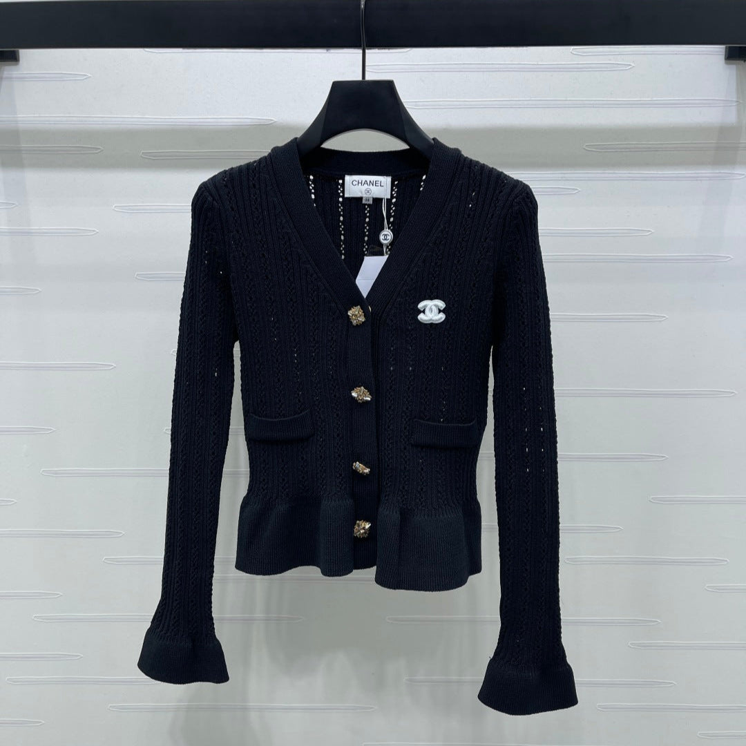 CC 25 Fishtail V-Neck Knitted Long-sleeved Cardigan Black Wool