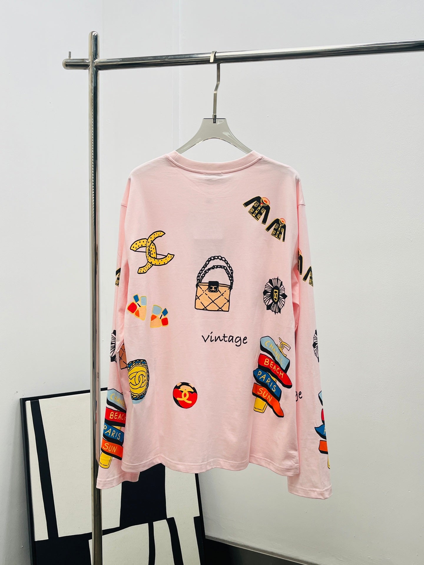 CC 25 Graffiti Print Long-Sleeve Loose Fit Cotton