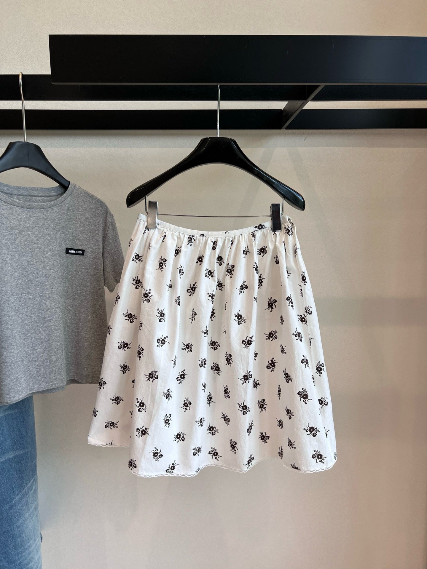 Miumiu Short Flower Skirt White Cotton
