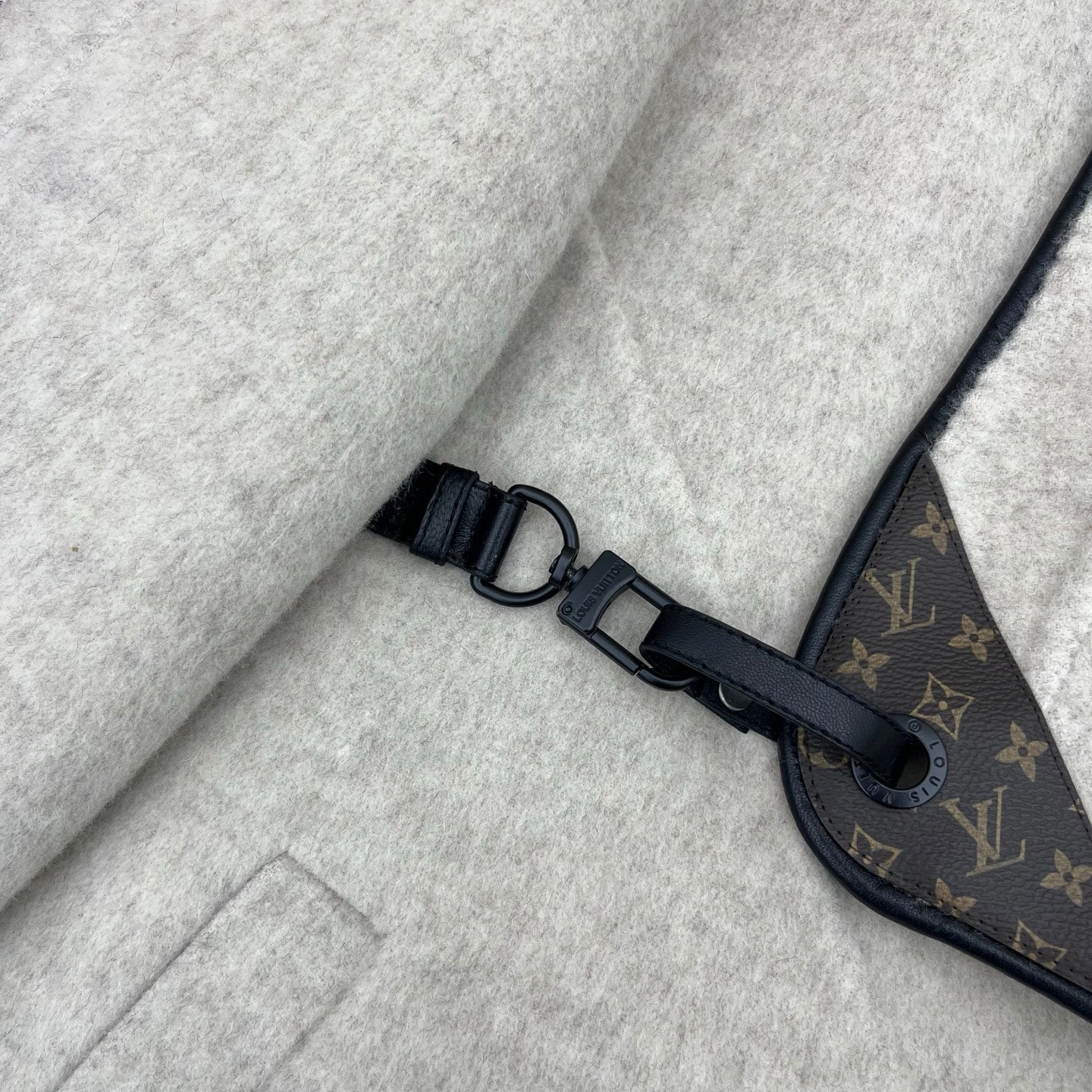LV 25FW Double-Faced Wool Coat Jacket Lambskin Edge Light Gray 311700