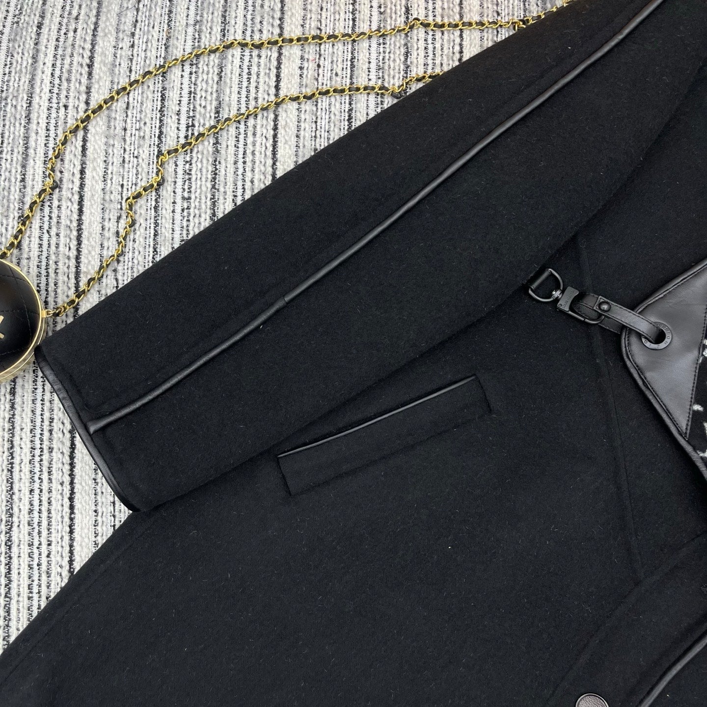 LV 25FW Double-Faced Wool Long Coat Lambskin Edge Black 311676