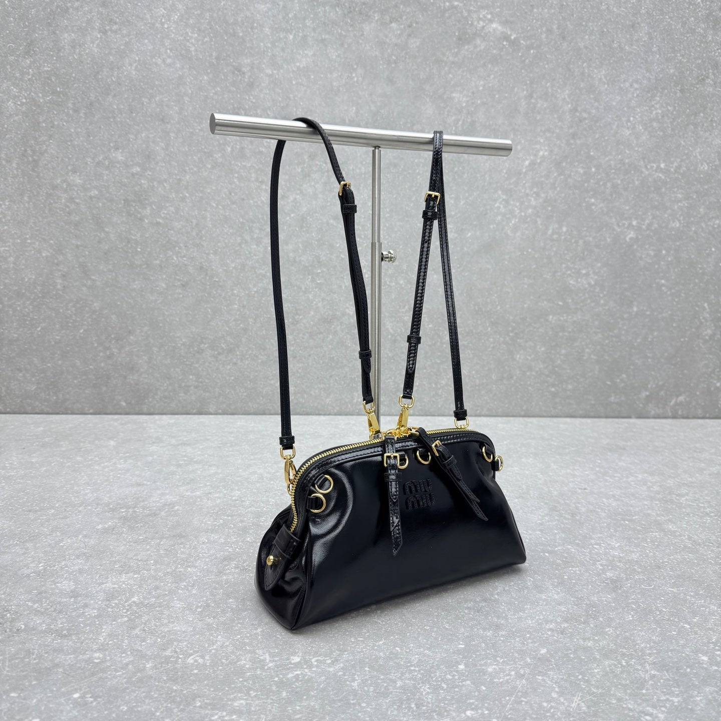 Miu McDonal Dumpling Black 24cm Bag in Oli-waxed