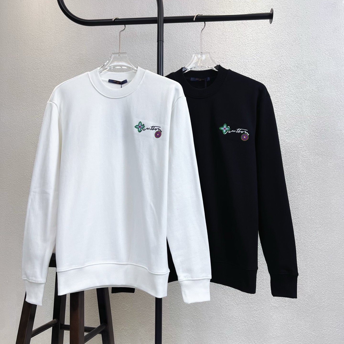 LV Crew Neck Sweatshirt with Signature Floral Embroidery 493381