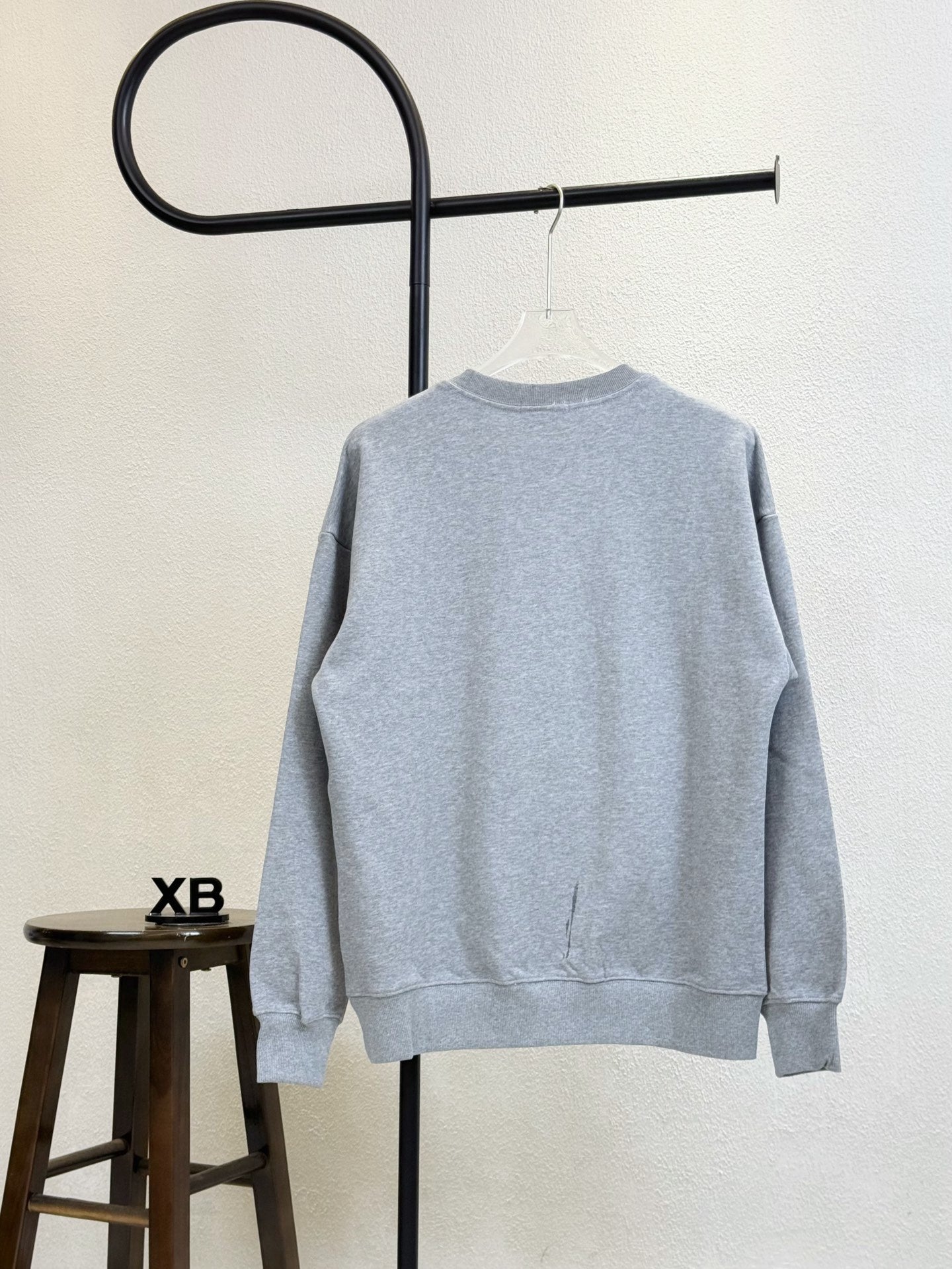 LV Fishing Embroidery Crew Neck Sweatshirt 493367