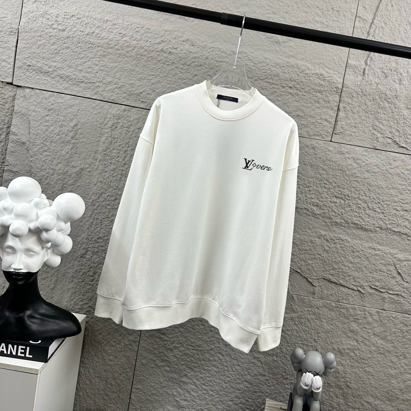 LV Long-Sleeve Crew Neck Sweatshirt 492275