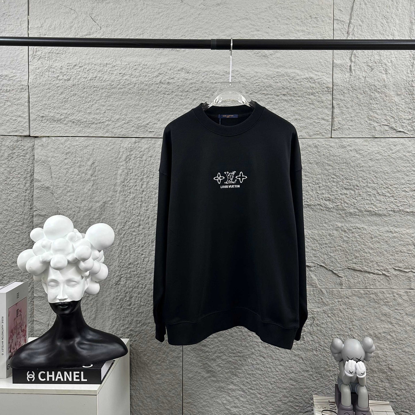 LV Long-Sleeve Crew Neck Sweatshirt 492267