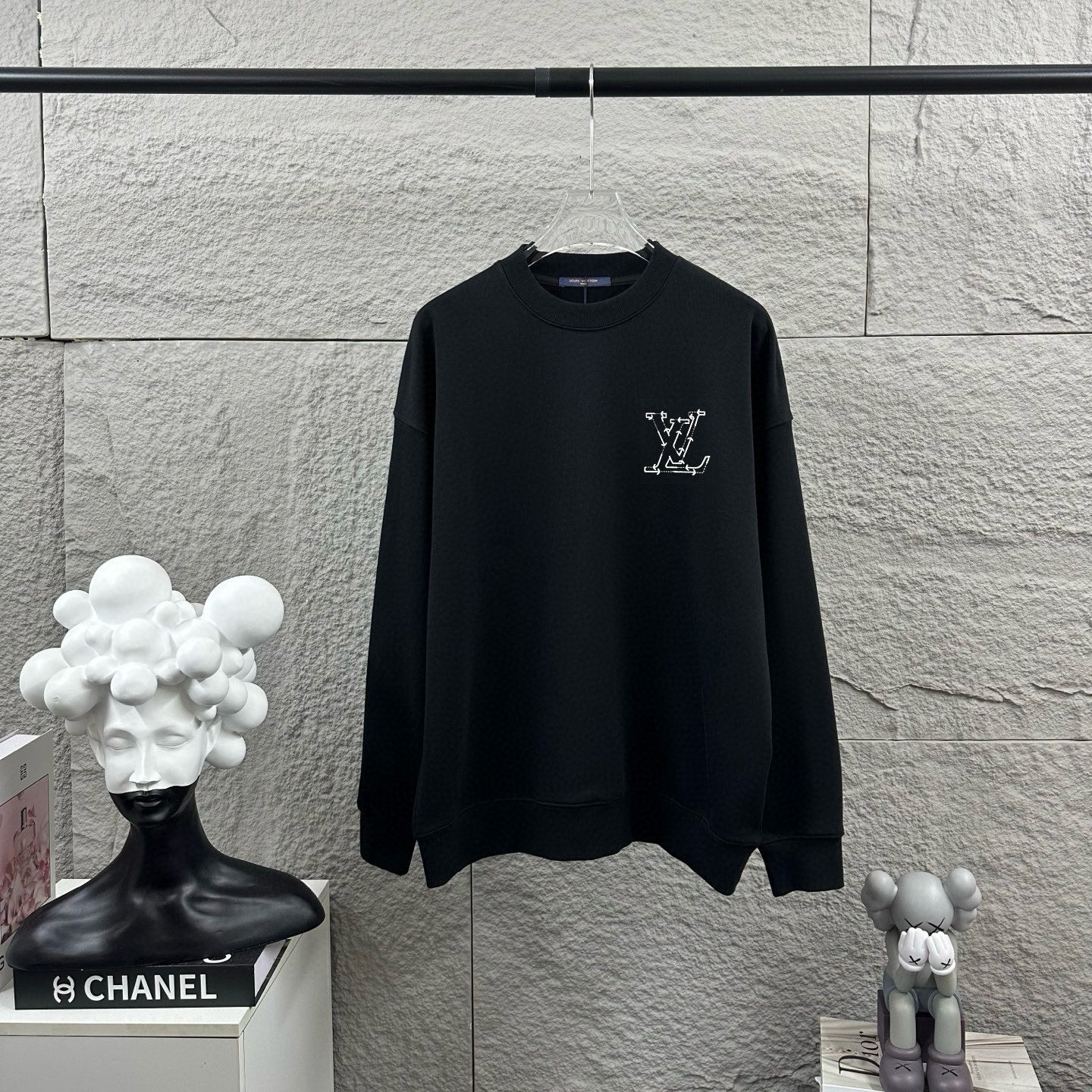LV Long-Sleeve Crew Neck Sweatshirt 492259