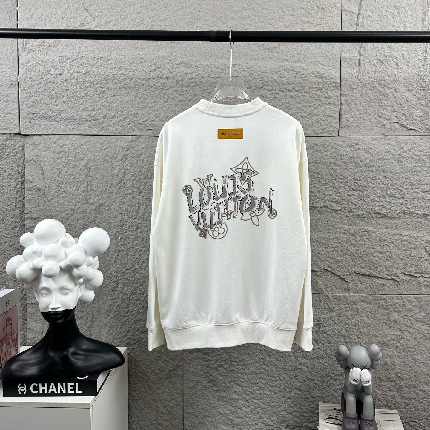 LV Long-Sleeve Crew Neck Sweatshirt 492257