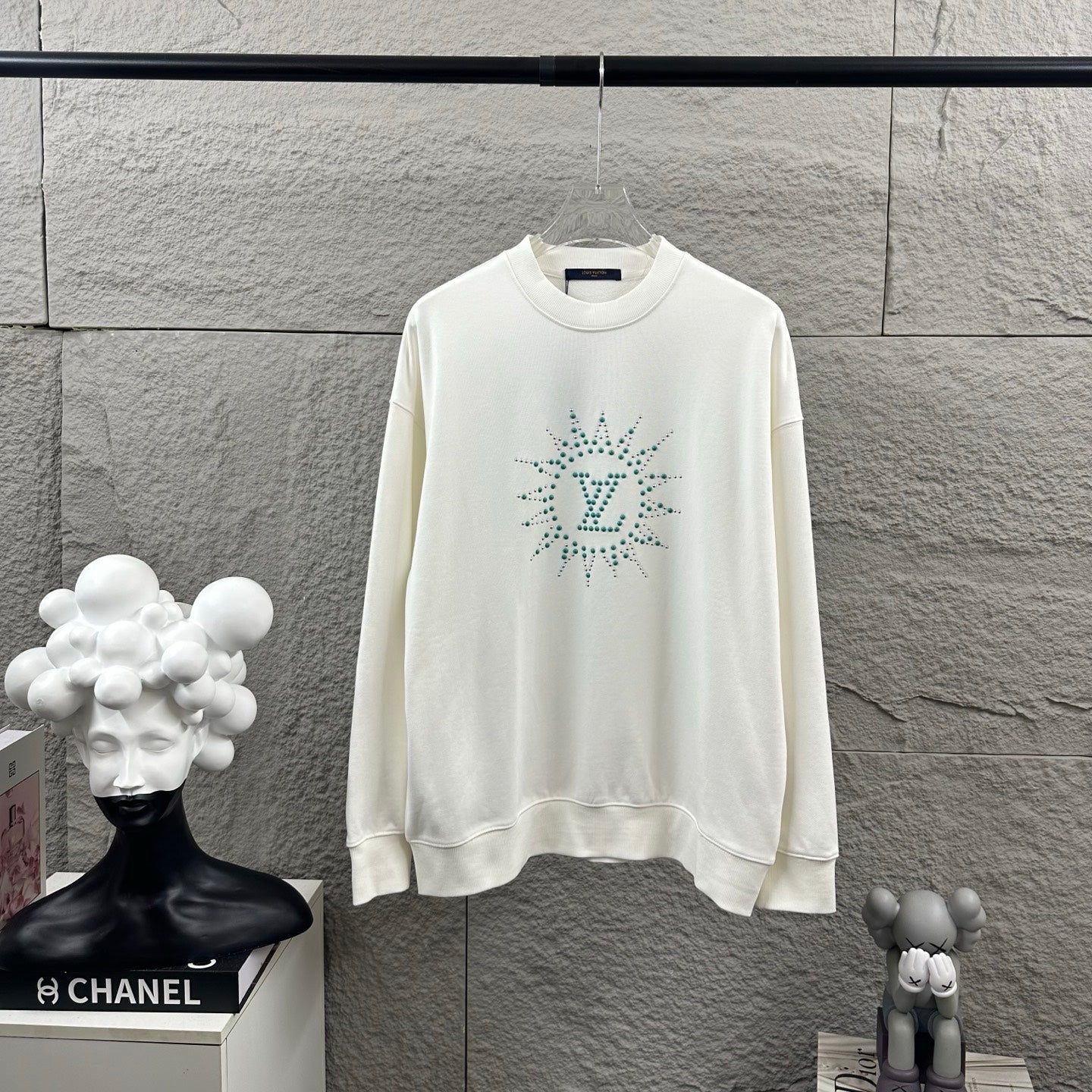 LV Long-Sleeve Crew Neck Sweatshirt 492221
