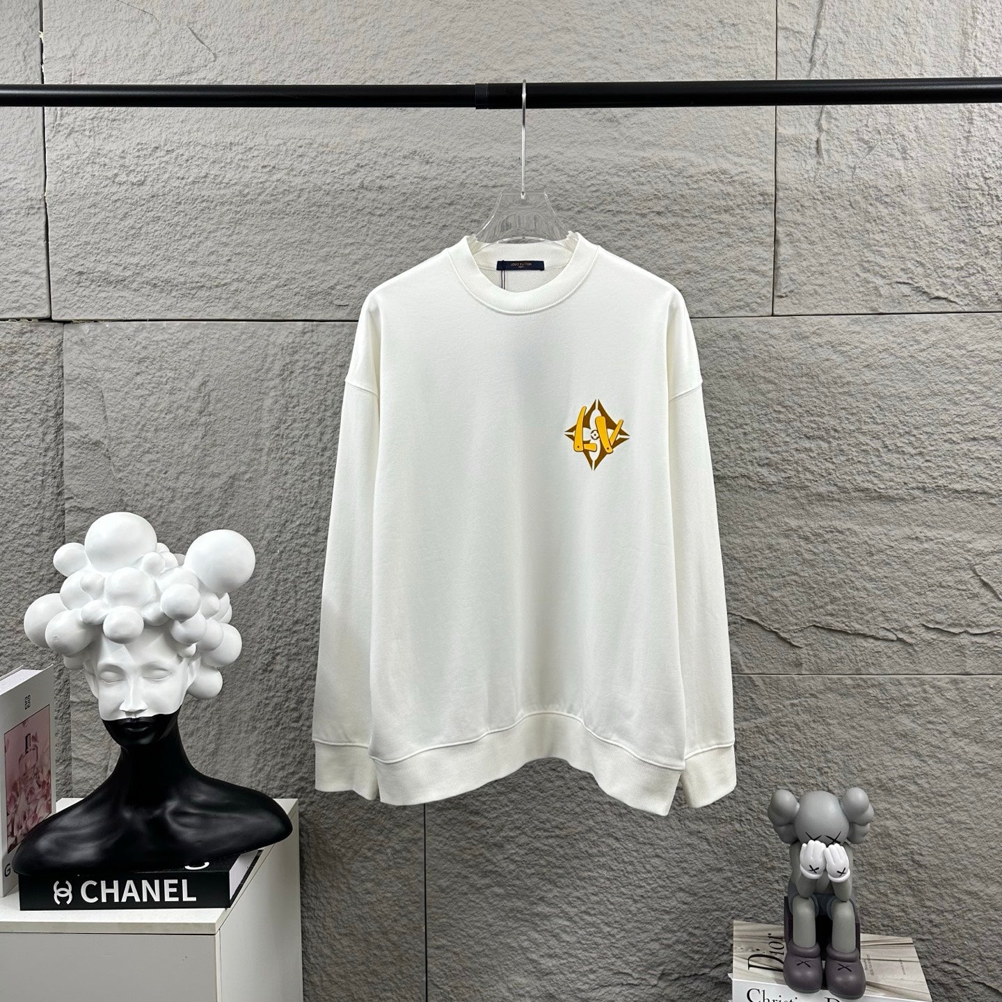 LV Long-Sleeve Crew Neck Sweatshirt 492217