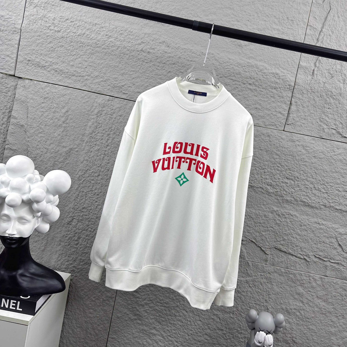 LV Long-Sleeve Crew Neck Sweatshirt 492213