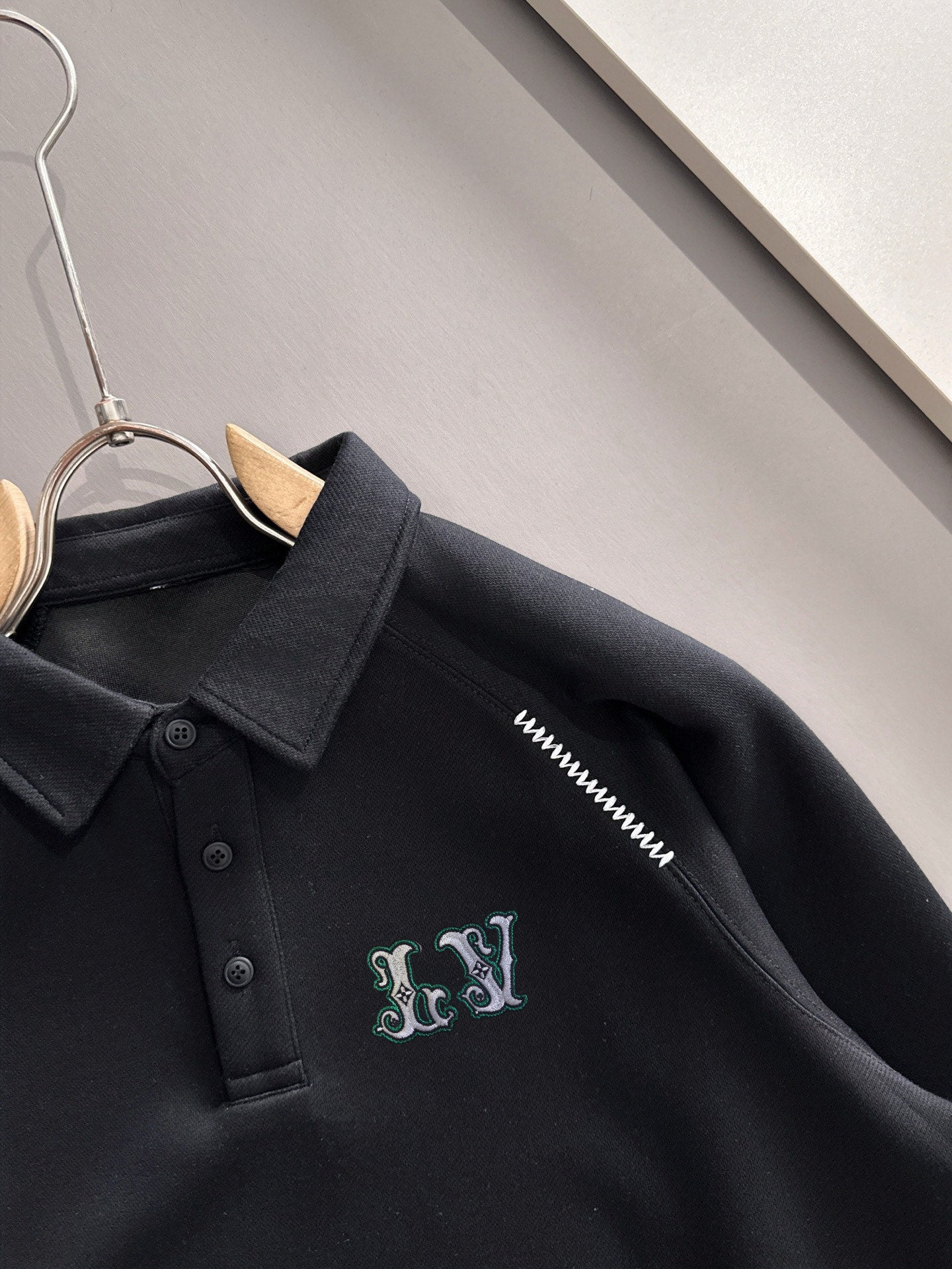LV 25SS Lapel Sweatshirt Long Sleeve 494422