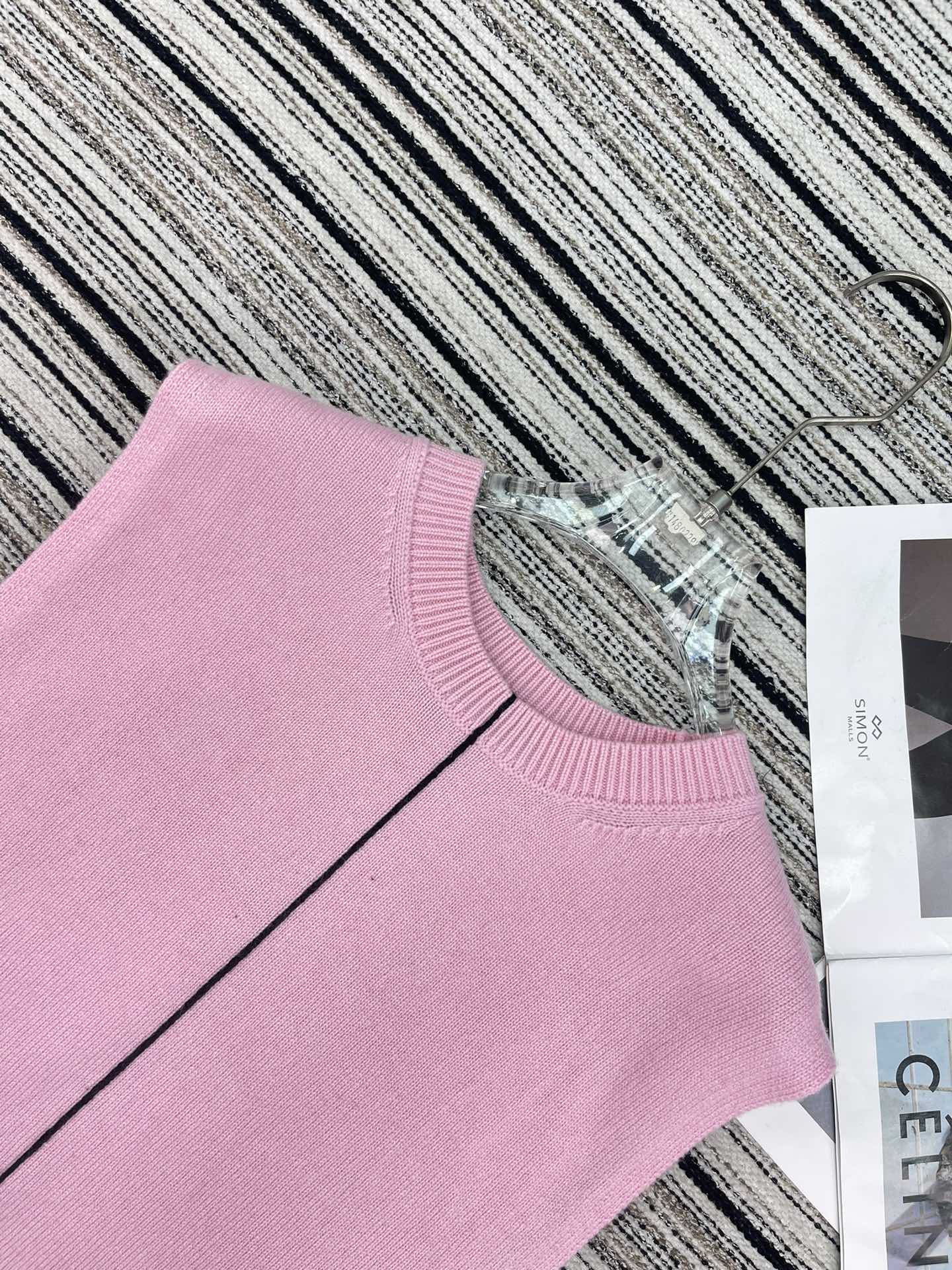 Chanel Vest Pink in Cashmere 133566