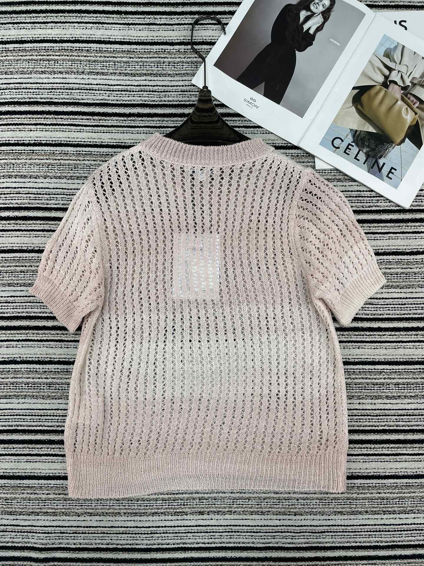 Chanel Knit Short-sleeve Pink in Wool 133523