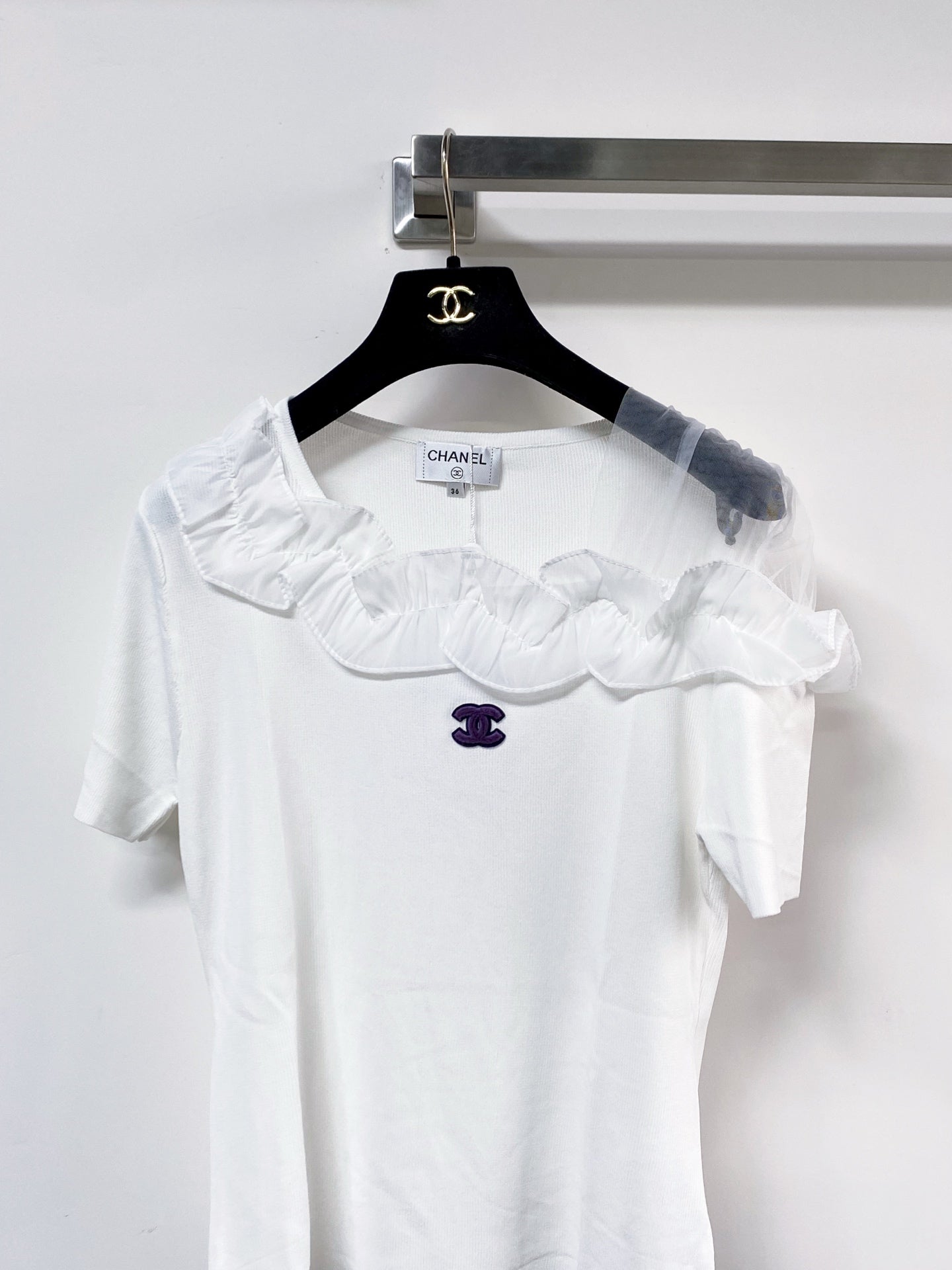 Chanel Short-Sleeve T-Shirt White in Wool 125427