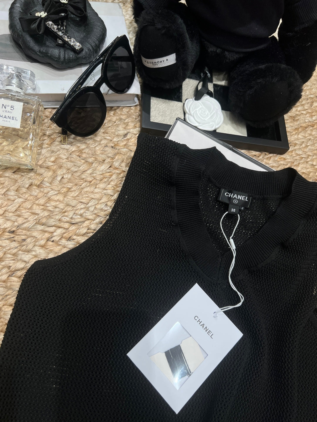 Chanel-inspired Knit Vest Black in Mesh 161799