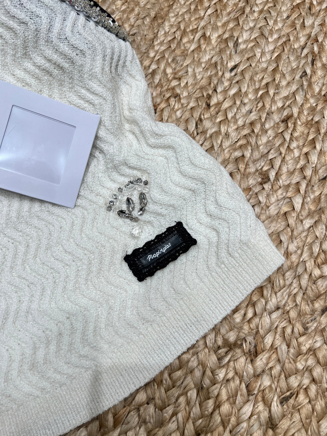 Chanel 26SS  Embellished Rhinestone Camisole White in Knit Texture 161793