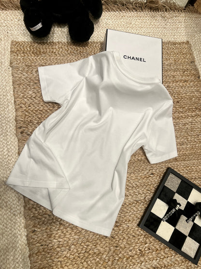 Chanel 25SS T-Shirt Matching Rhinestones White in Cotton 161779
