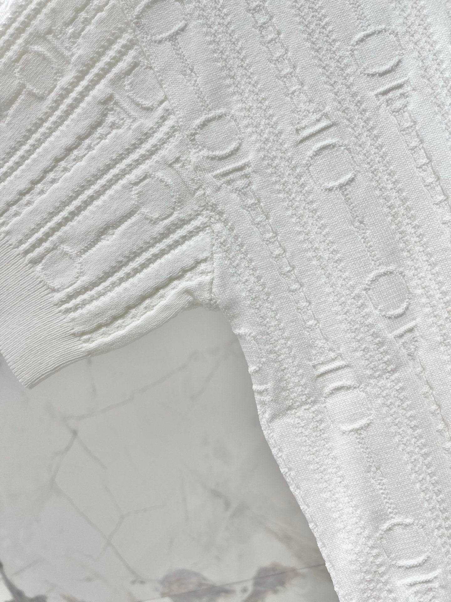 Hermes Print Knit Short-Sleeve T-Shirt White in Silk Hyperbolic 122649
