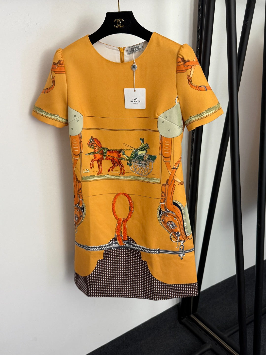 Hermes 26  Beaded Horse and Carriage Print Short-Sleeve Dress in Cotton 948659