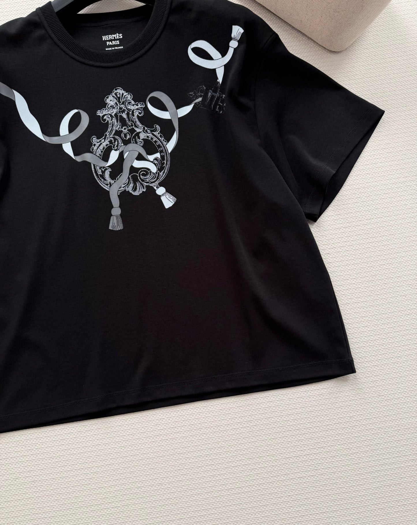 Hermes 26 Ribbon Badge Print Short-Sleeve T-Shirt Black in Cotton 888719