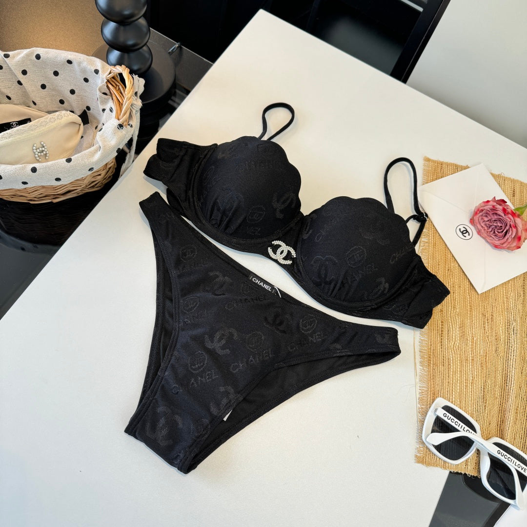 Chanel  Two-piece Bikini Swimsuit with Underwire Black in Cotton 195162