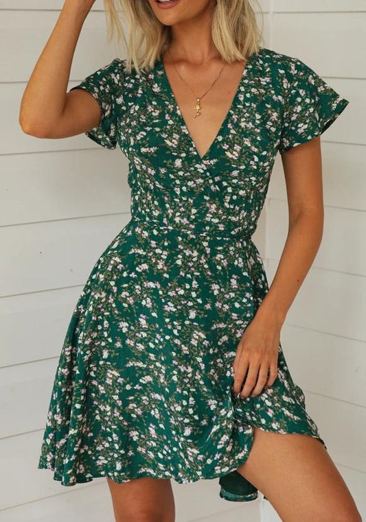 Vestido corto sencillo con cuello en V y cordones estampados para mujer de primavera.