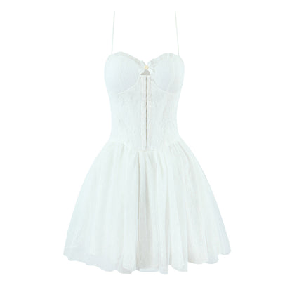 Vestido de encaje bordado con cintura moldeada, sexy, fresco, dulce y picante para vacaciones de primavera y verano.