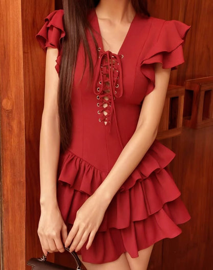 Vestido de verano para mujer, sexy, con mangas voladoras, con cordones, ajustado, de retazos, de color liso y escalonado