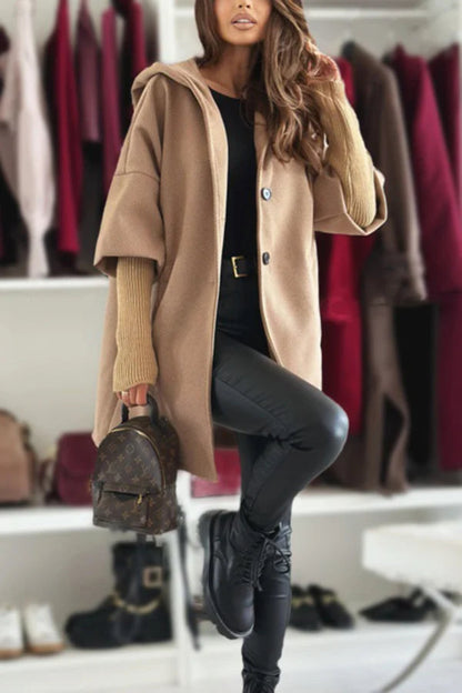 Chaqueta de manga larga con capucha y bolsillo suelto de color liso
