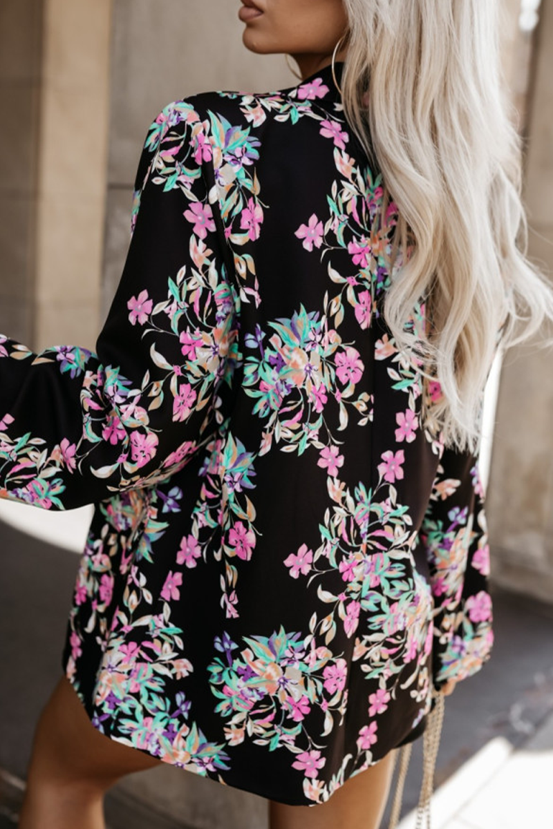 Prenda exterior informal con cuello vuelto, encaje y estampado de leopardo y flores