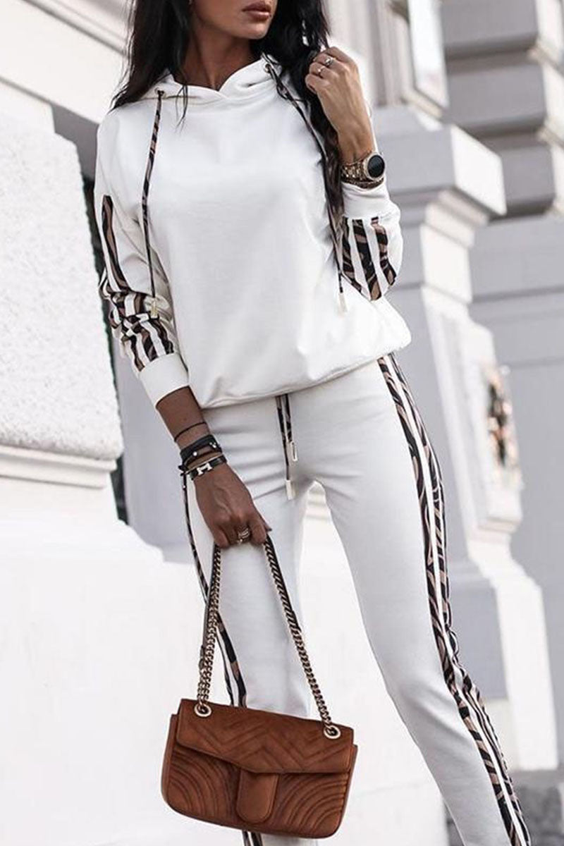 Conjunto de dos piezas con capucha y estampado de estilo británico (4 colores)